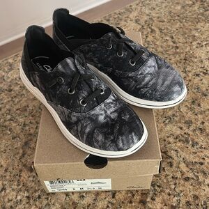 New Clarks Breeze Ave II Sneakers